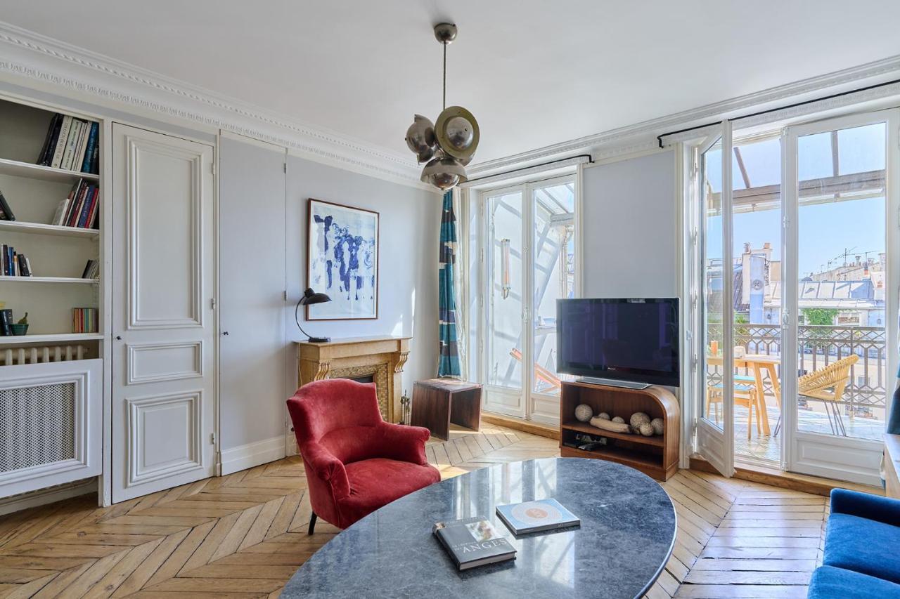 Apartment Center Of Paris With Terrace By Studio Prestige Eksteriør bilde